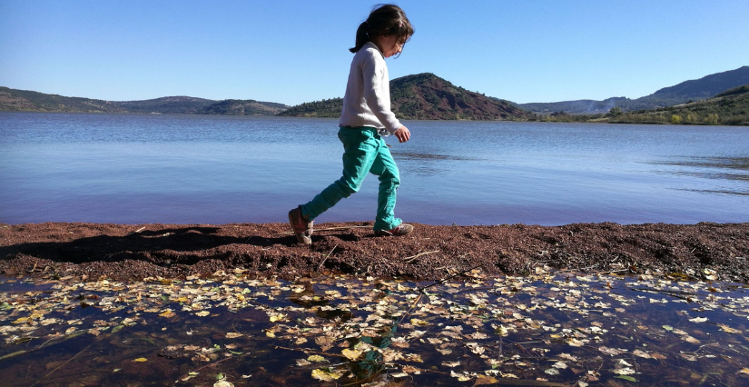 Jeu de piste en famille au lac du Salagou avec Demain la Terre!