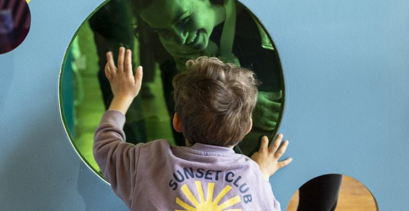 Atelier ludique "Zinzin Palace" : un voyage sensoriel pour les tout-petits au MO.CO. Panacée