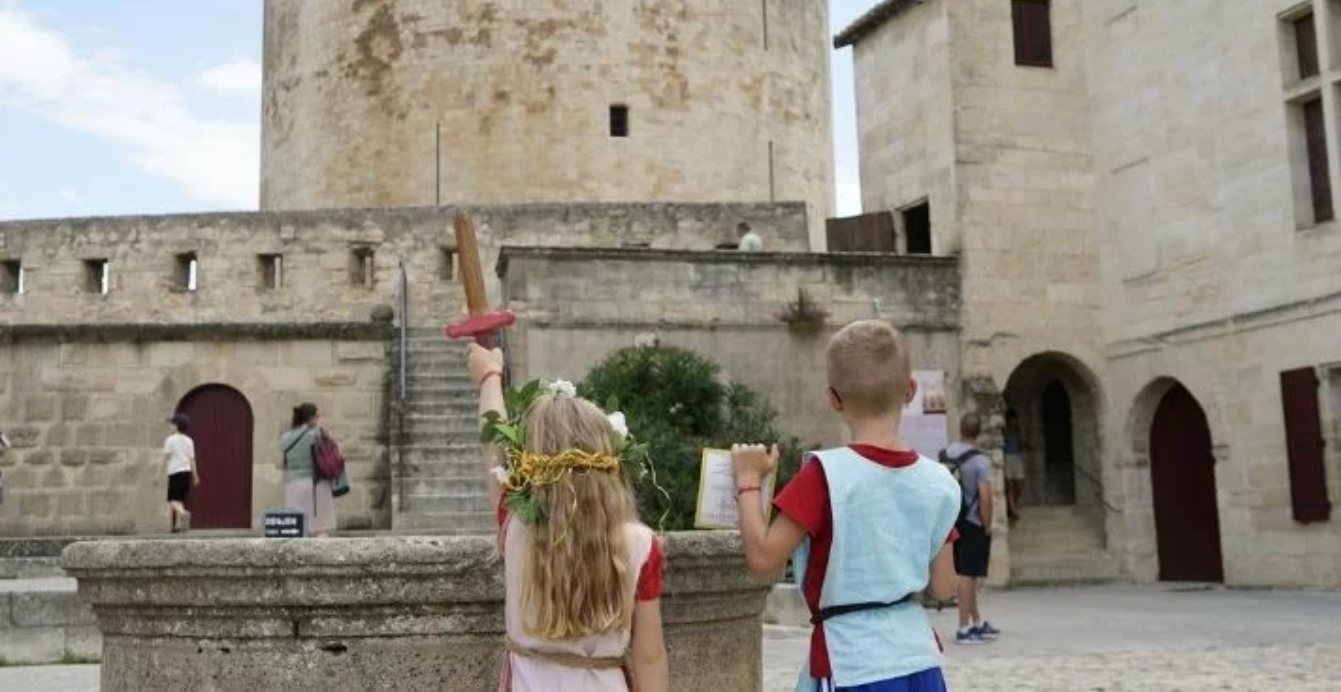 Cet été, partez à l’aventure aux Tours et remparts d’Aigues-Mortes ! 