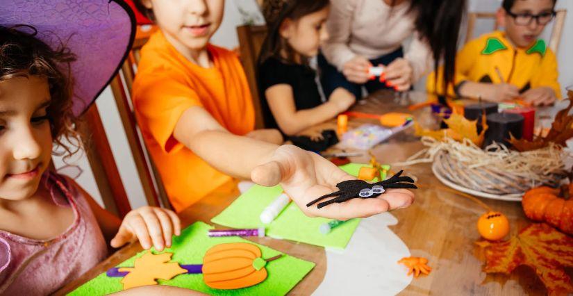 Les petits bibliophiles au Musée Médard de Lunel: petits monstres et sorcières !